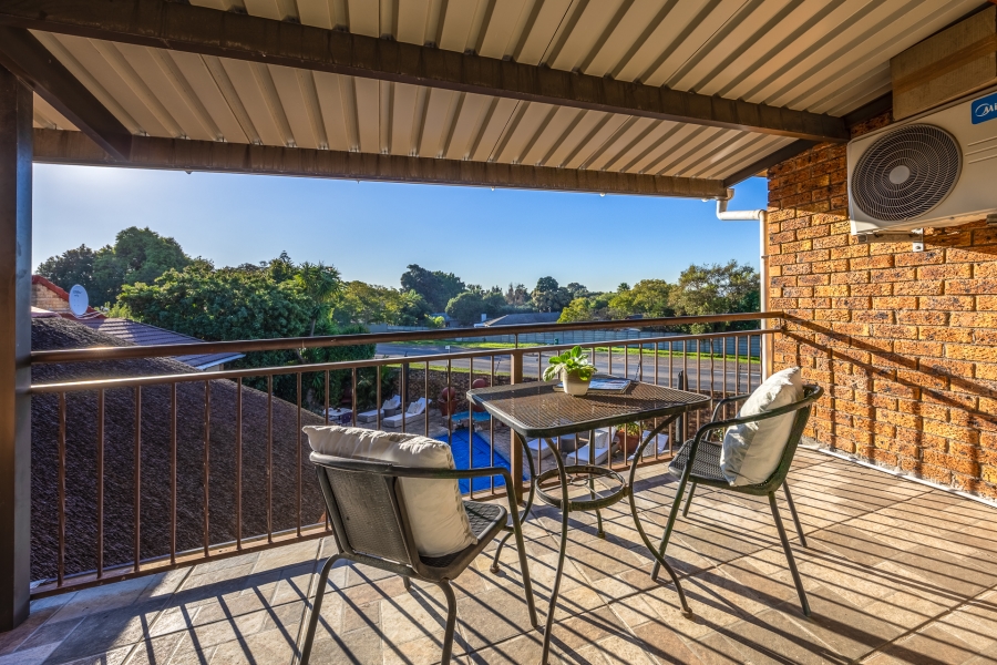 6 Bedroom Property for Sale in Eversdal Western Cape